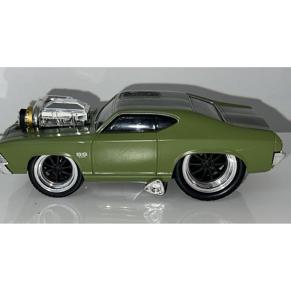 Maisto 1:24 Scale 1969 Chevrolet Chevelle Green Car (3/b18)